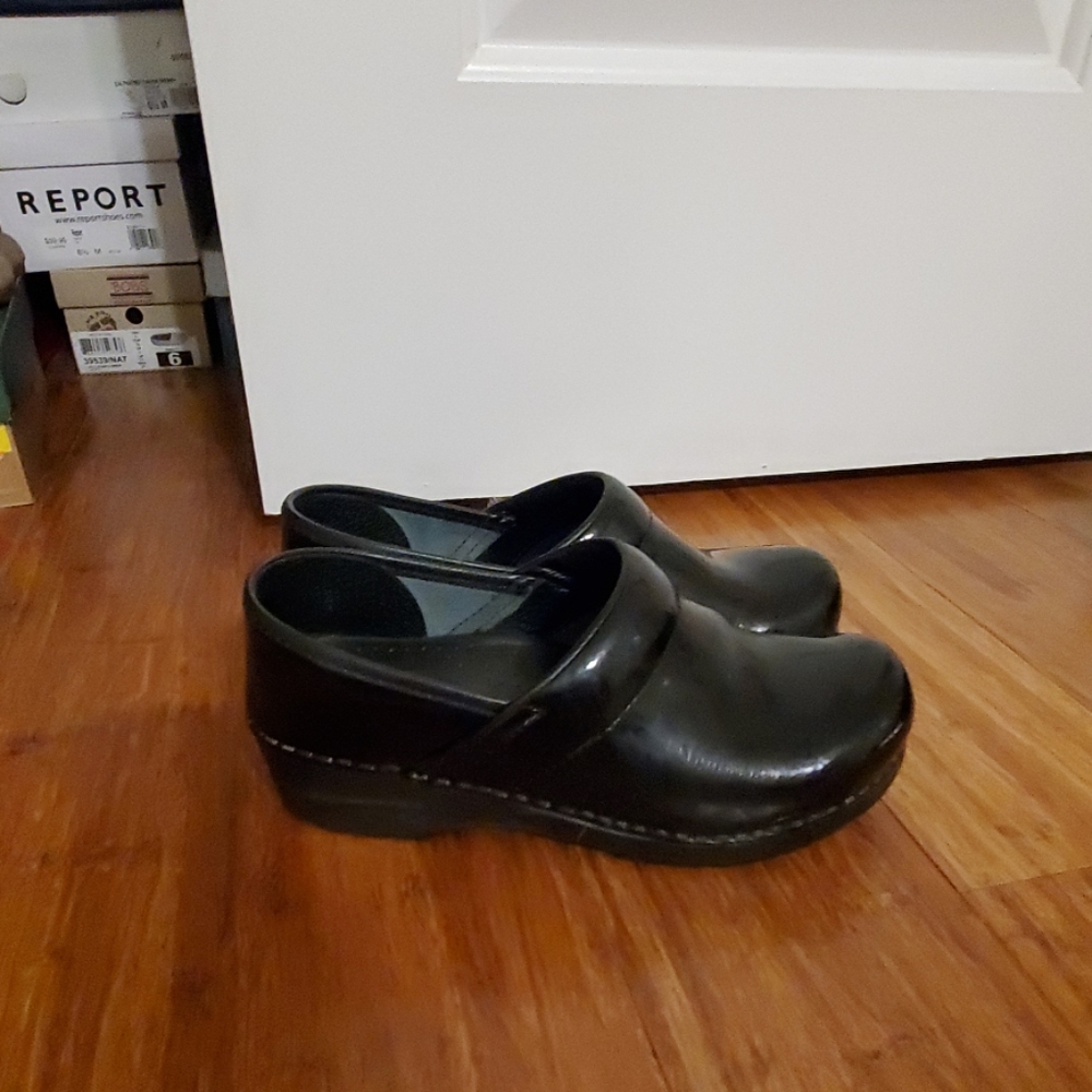 Sanita size 37